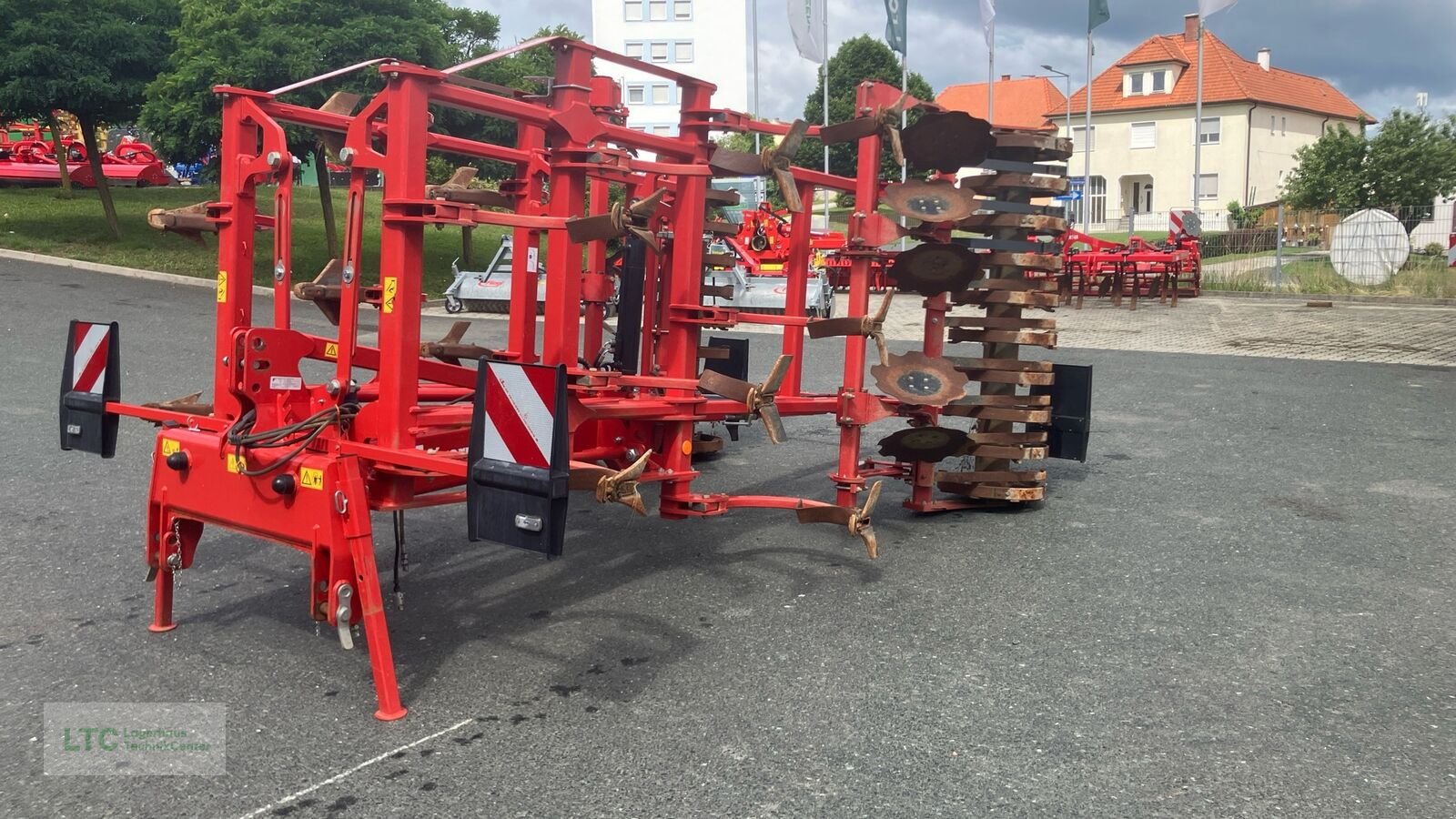 Grubber typu Kverneland Enduro 4000F, Vorführmaschine v Großpetersdorf (Obrázek 1)