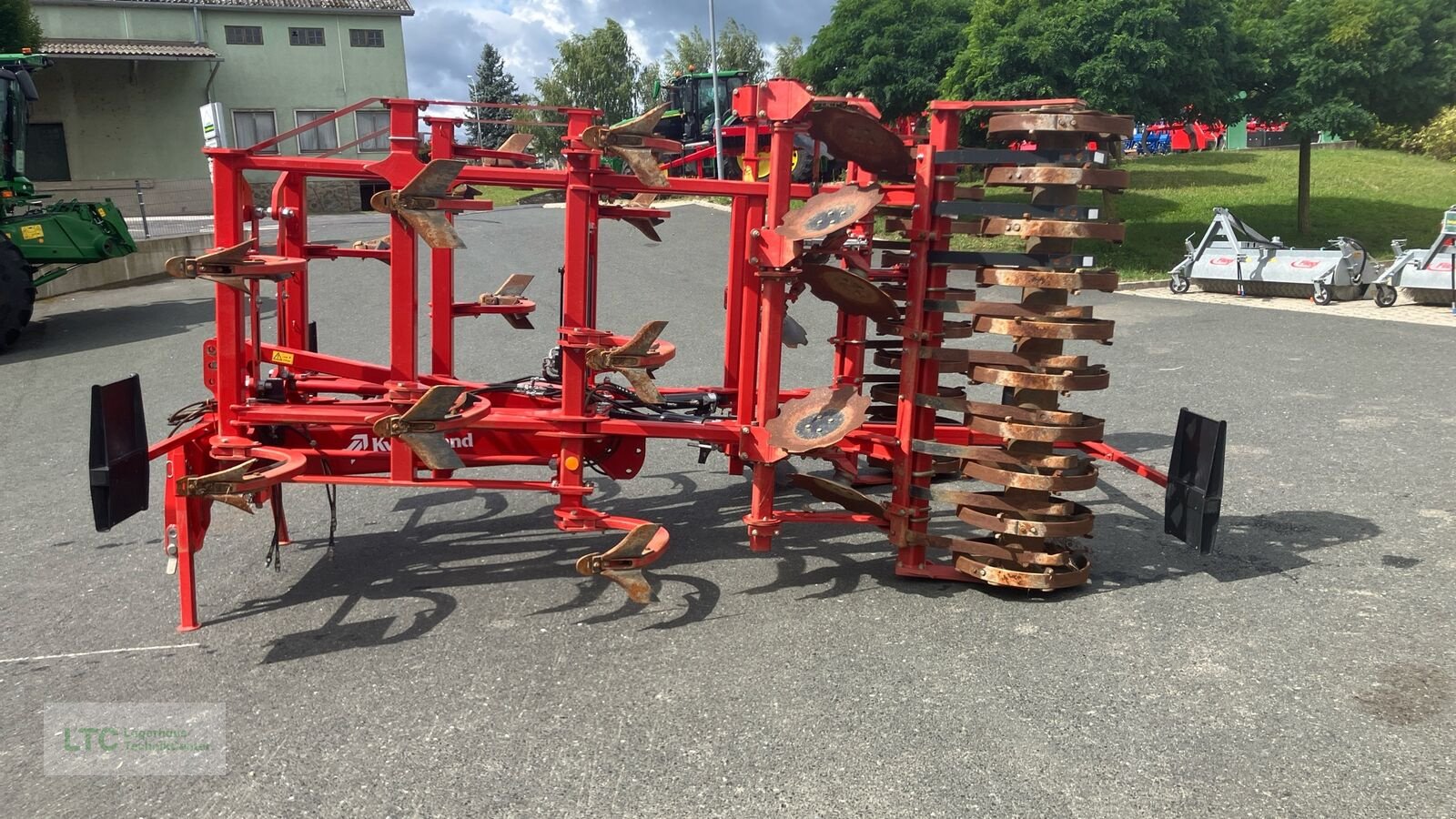 Grubber typu Kverneland Enduro 4000F, Vorführmaschine v Großpetersdorf (Obrázek 9)