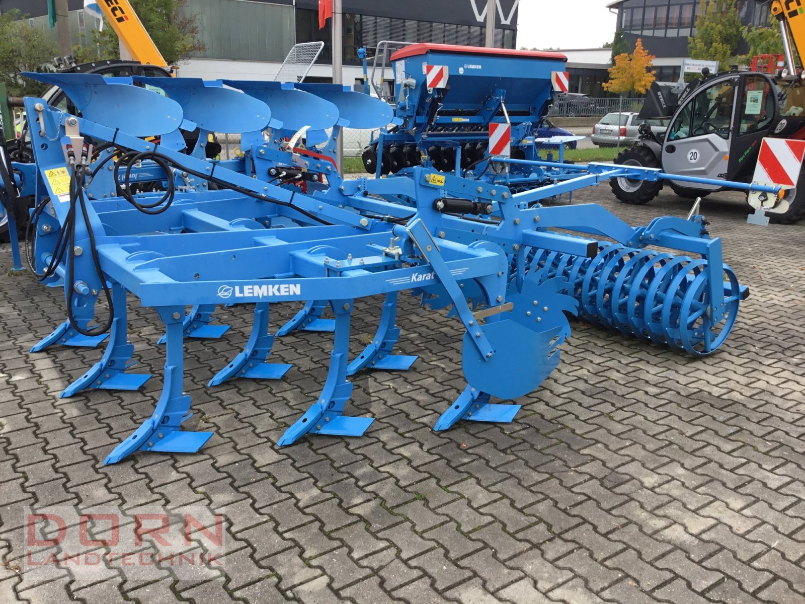 Grubber des Typs Lemken Abverkauf Karat 10/300, Neumaschine in Straubing (Bild 1)