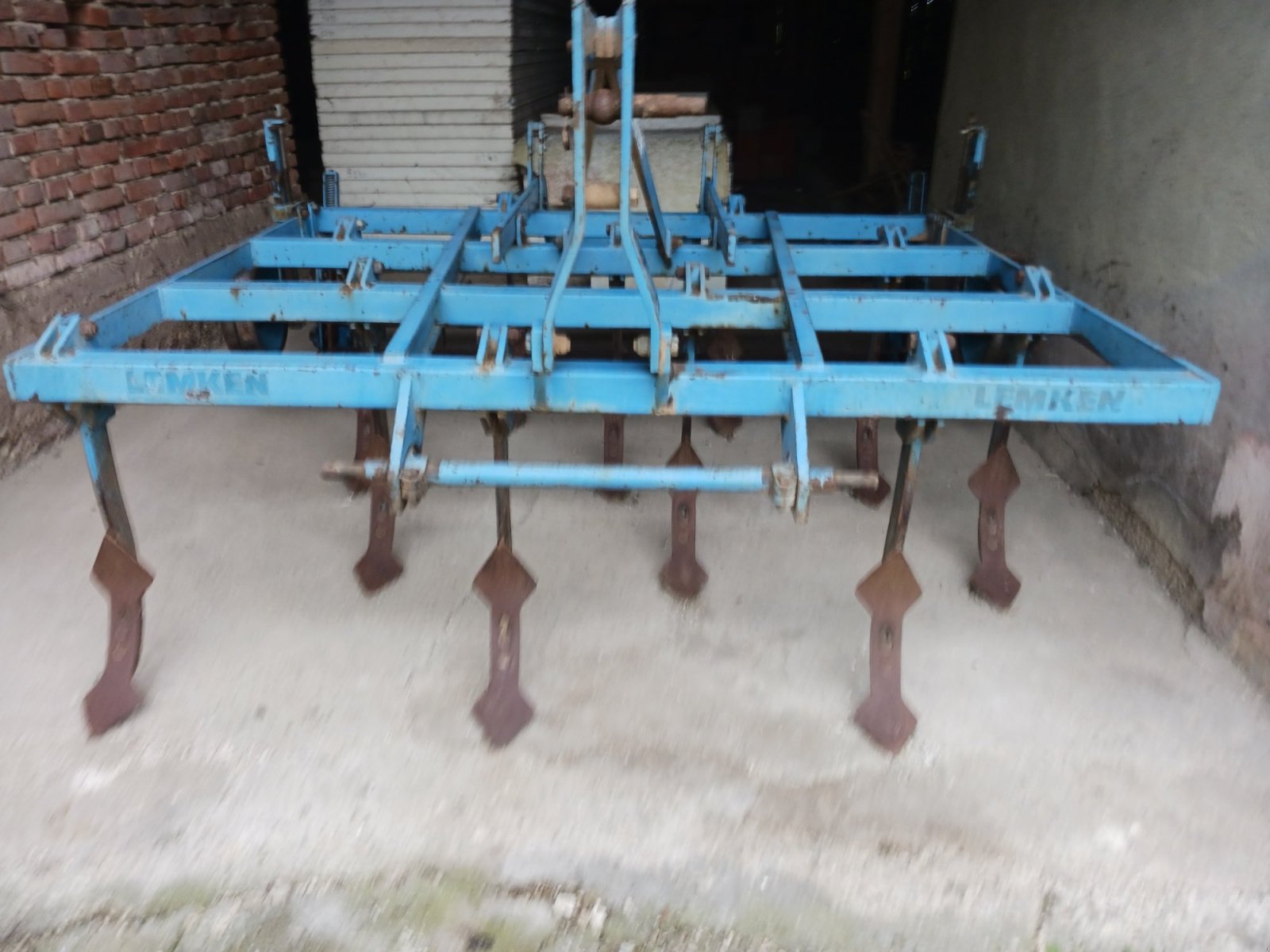 Grubber tip Lemken Achat 11 D, Gebrauchtmaschine in Osterhofen-Oberndorf (Poză 3)