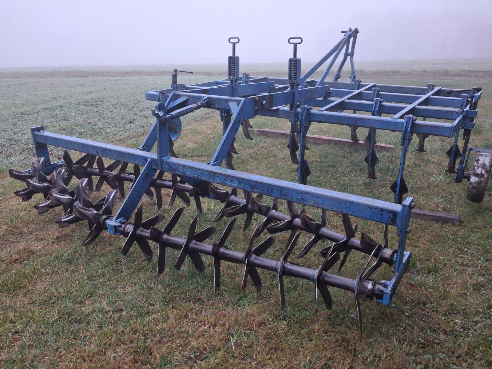 Grubber des Typs Lemken Achat 15, Gebrauchtmaschine in Gefrees (Bild 3)