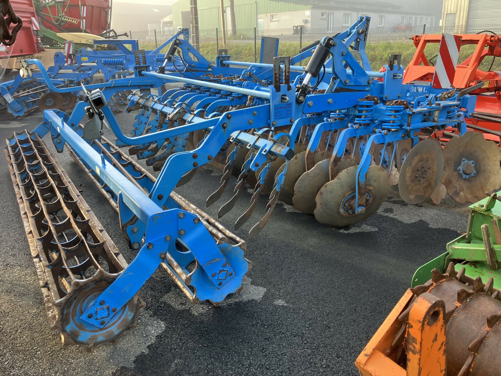 Grubber typu Lemken DECHAUMEUR LEMKEN RUBIN 10/350, Gebrauchtmaschine v PLOUIGNEAU (Obrázek 5)