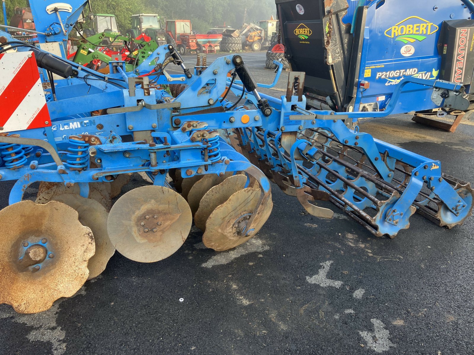 Grubber typu Lemken DECHAUMEUR LEMKEN RUBIN 10/350, Gebrauchtmaschine v PLOUIGNEAU (Obrázek 2)