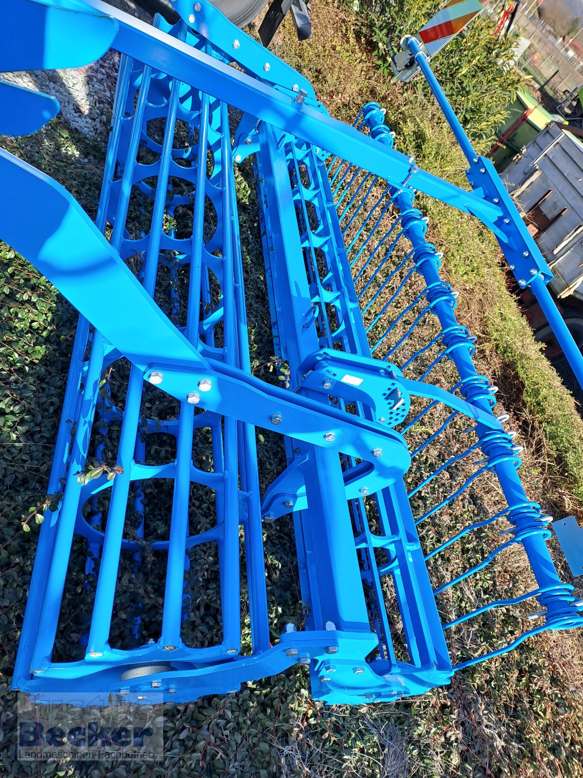 Grubber des Typs Lemken Karat 10, Neumaschine in Weimar-Niederwalgern (Bild 7)