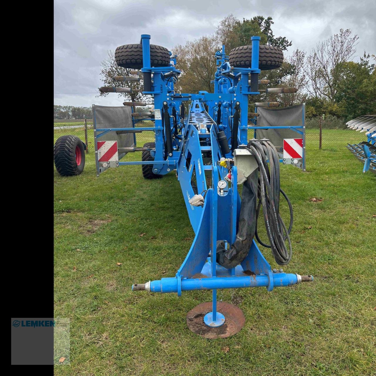 Grubber des Typs Lemken Karat 12/500 KUA - Adventskalender Tor 1, Gebrauchtmaschine in Krien (Bild 1)