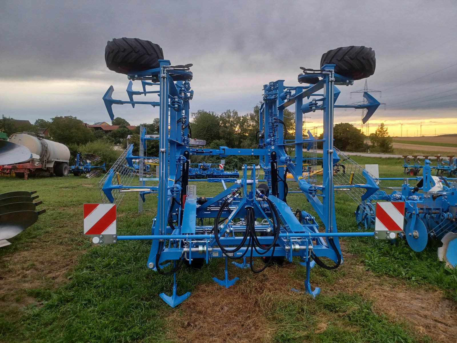 Grubber des Typs Lemken Koralin 9/660 KU, Neumaschine in Uffenheim (Bild 1)