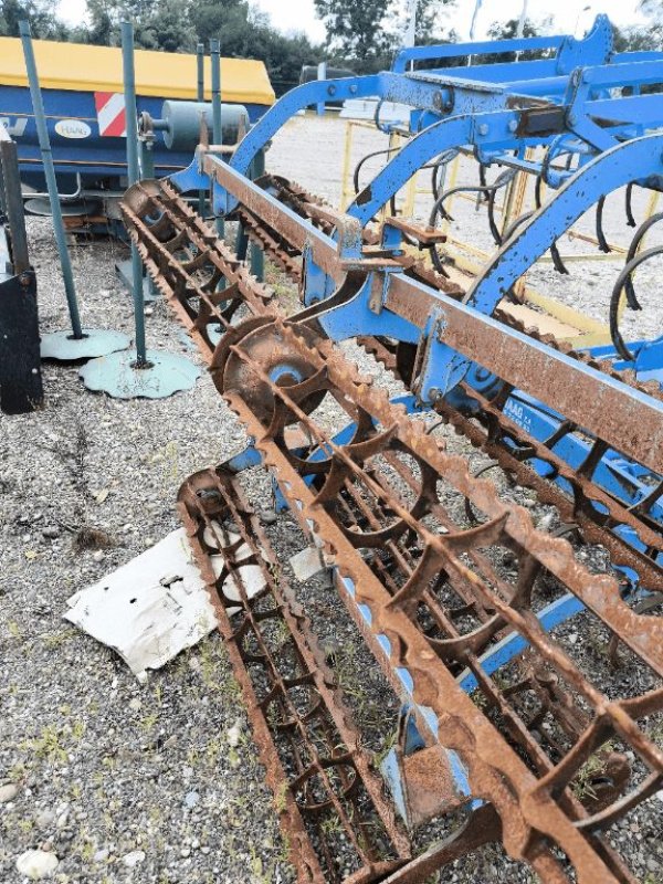Grubber des Typs Lemken Korund 750L, Gebrauchtmaschine in azerailles (Bild 4)