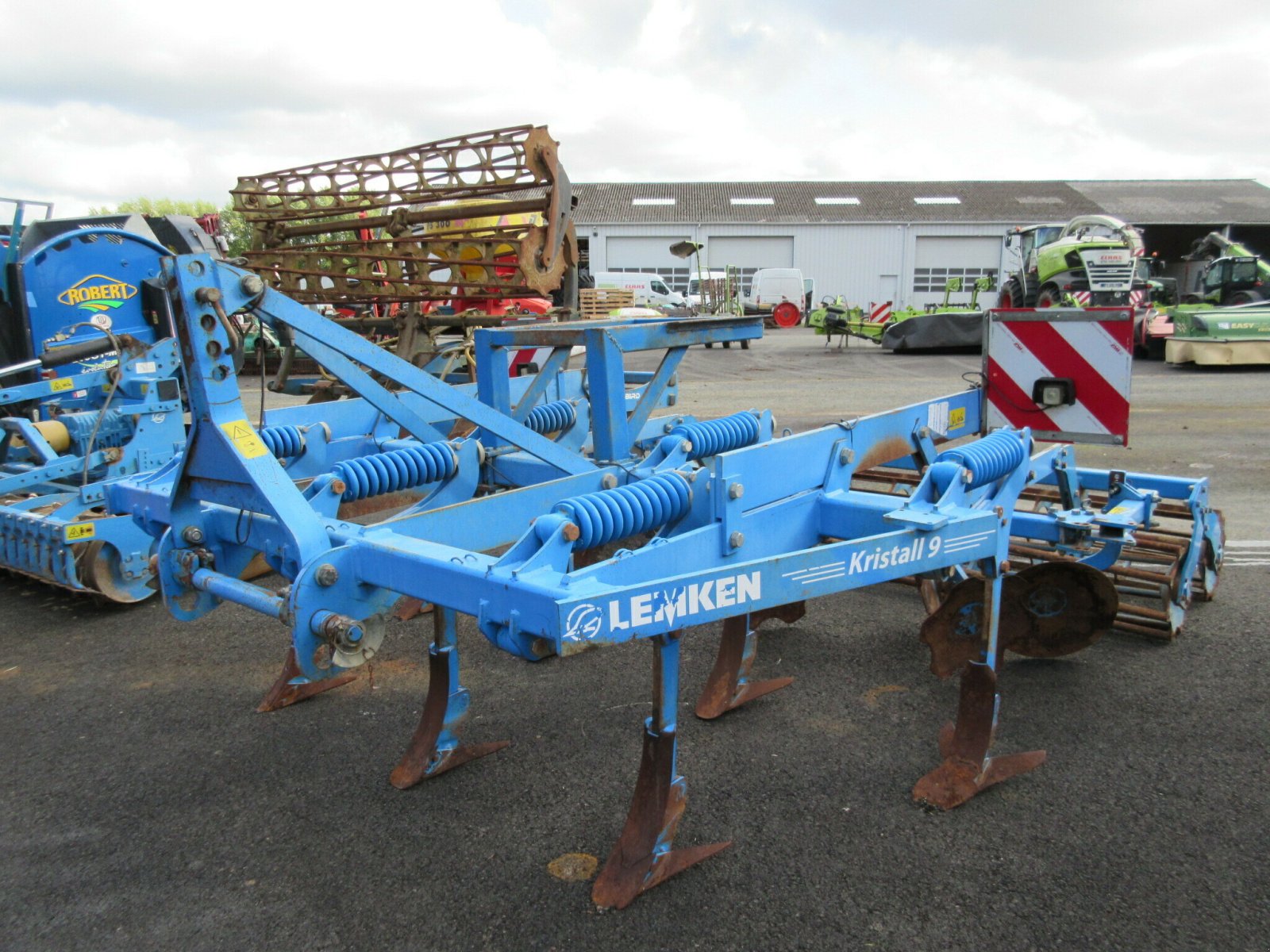 Grubber des Typs Lemken KRISTALL 9, Gebrauchtmaschine in PLOUIGNEAU (Bild 1)