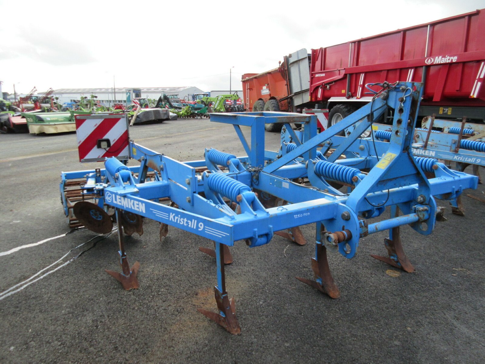 Grubber des Typs Lemken KRISTALL 9, Gebrauchtmaschine in PLOUIGNEAU (Bild 2)