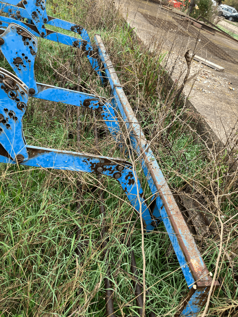 Grubber типа Lemken SMARAGD 4 M, Gebrauchtmaschine в SAINT ANDIOL (Фотография 2)