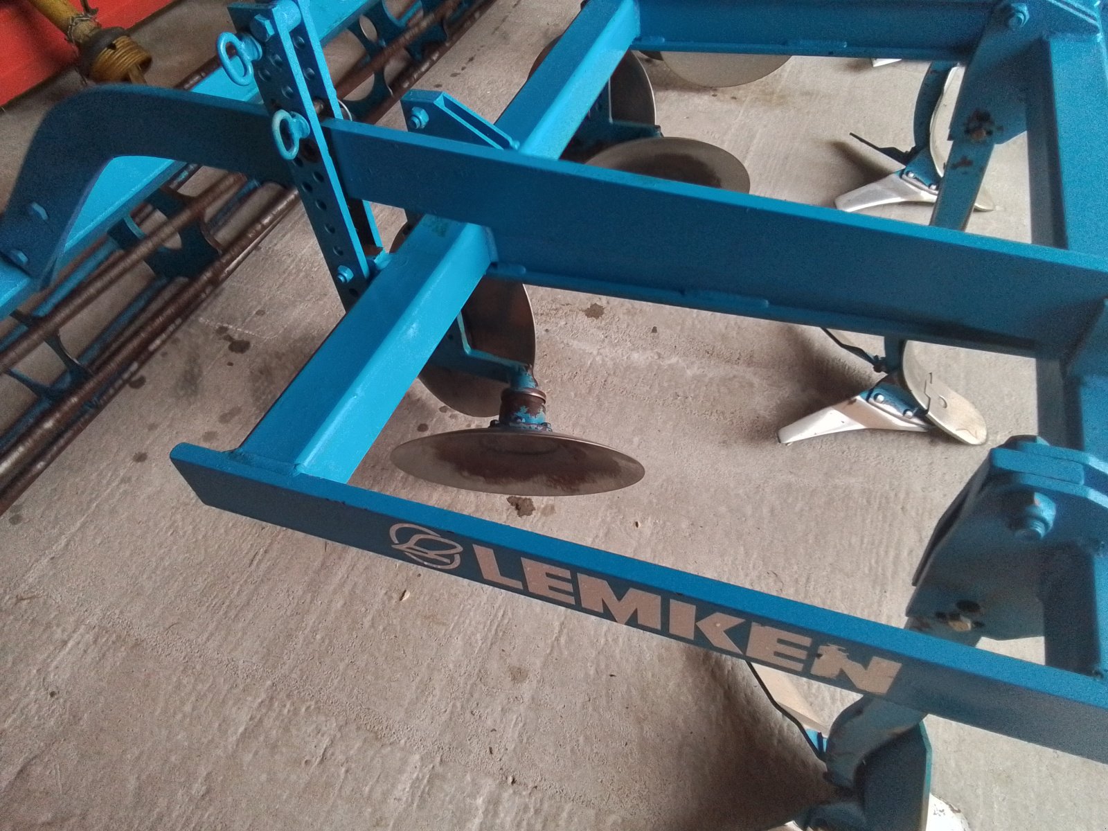 Grubber типа Lemken Smaragd7, Gebrauchtmaschine в Speichersdorf  (Фотография 3)