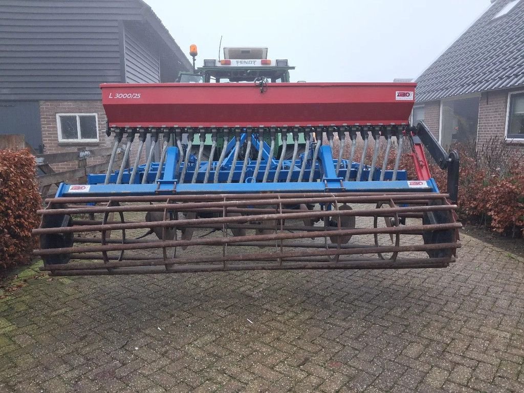 Grubber des Typs Lemken Zibo Cultivator met zaaibak 3m, Gebrauchtmaschine in Lunteren (Bild 4)