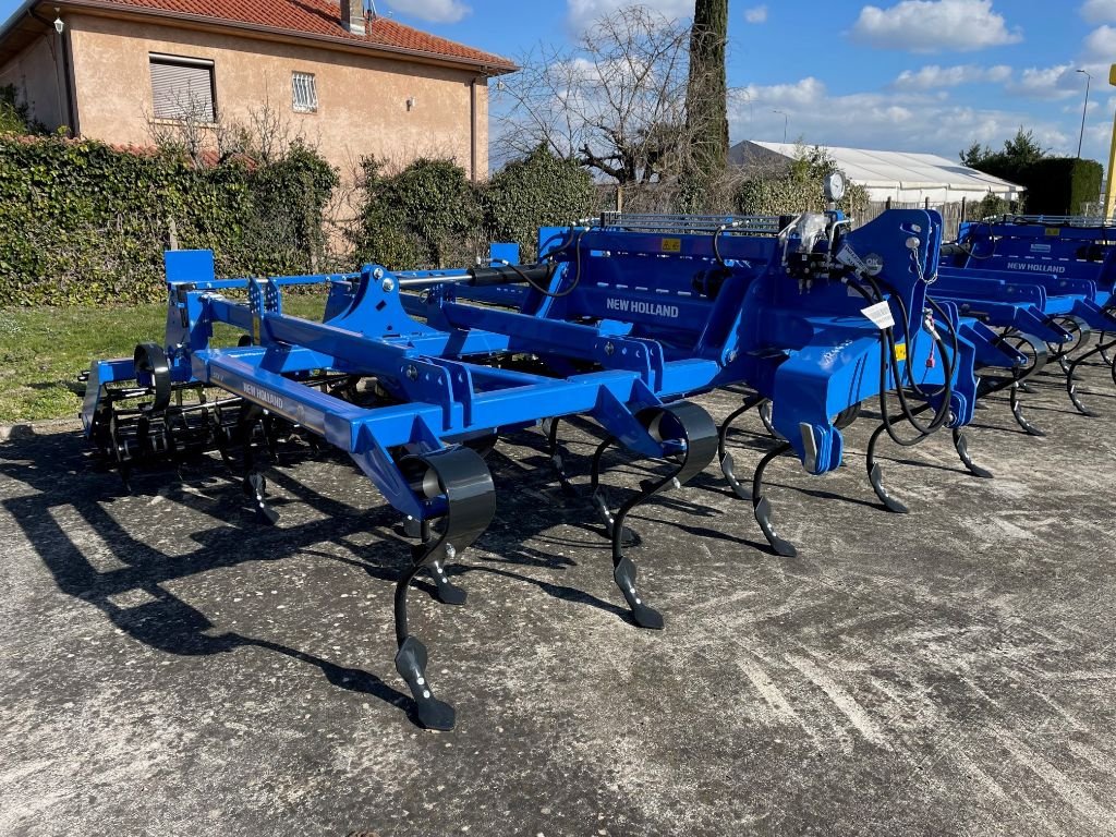 Grubber des Typs New Holland STX V 400R, Gebrauchtmaschine in Montauban (Bild 2)