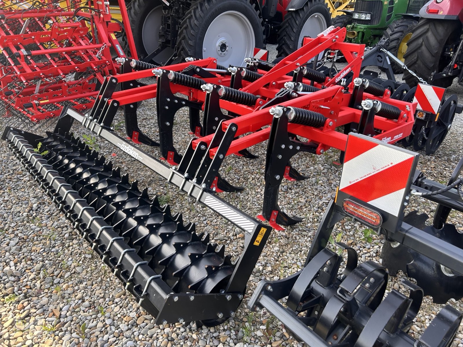 Grubber des Typs özdöken Epsom 311 Grubber, Neumaschine in Aresing (Bild 2)