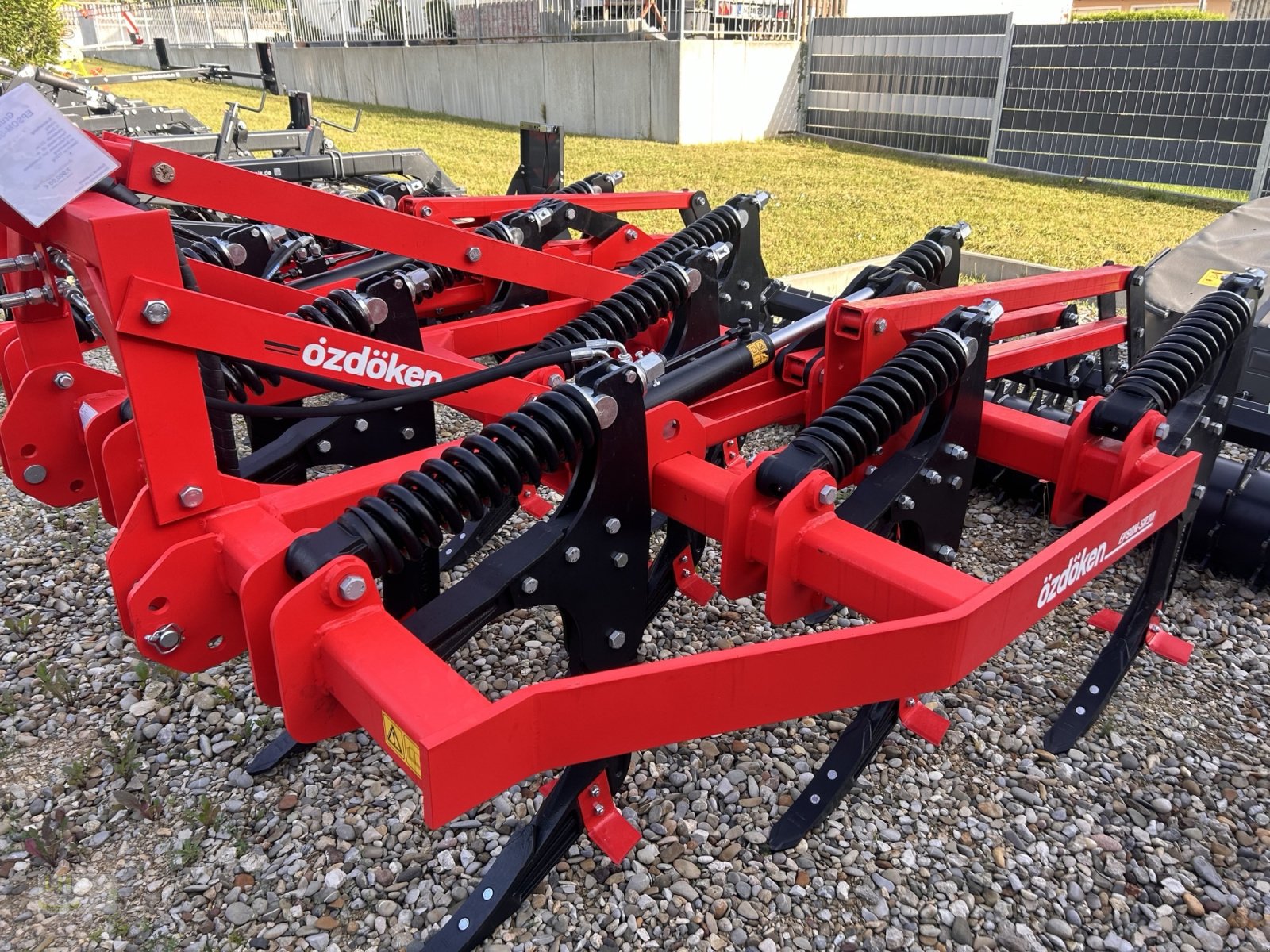 Grubber des Typs özdöken Epsom 311 Grubber, Neumaschine in Aresing (Bild 3)