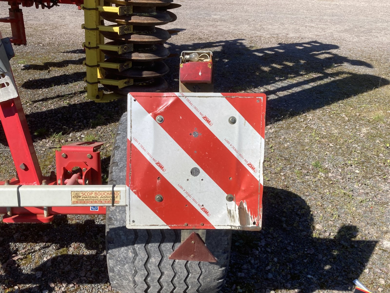 Grubber типа Pöttinger DECHAUMEUR, Gebrauchtmaschine в CINTHEAUX (Фотография 4)