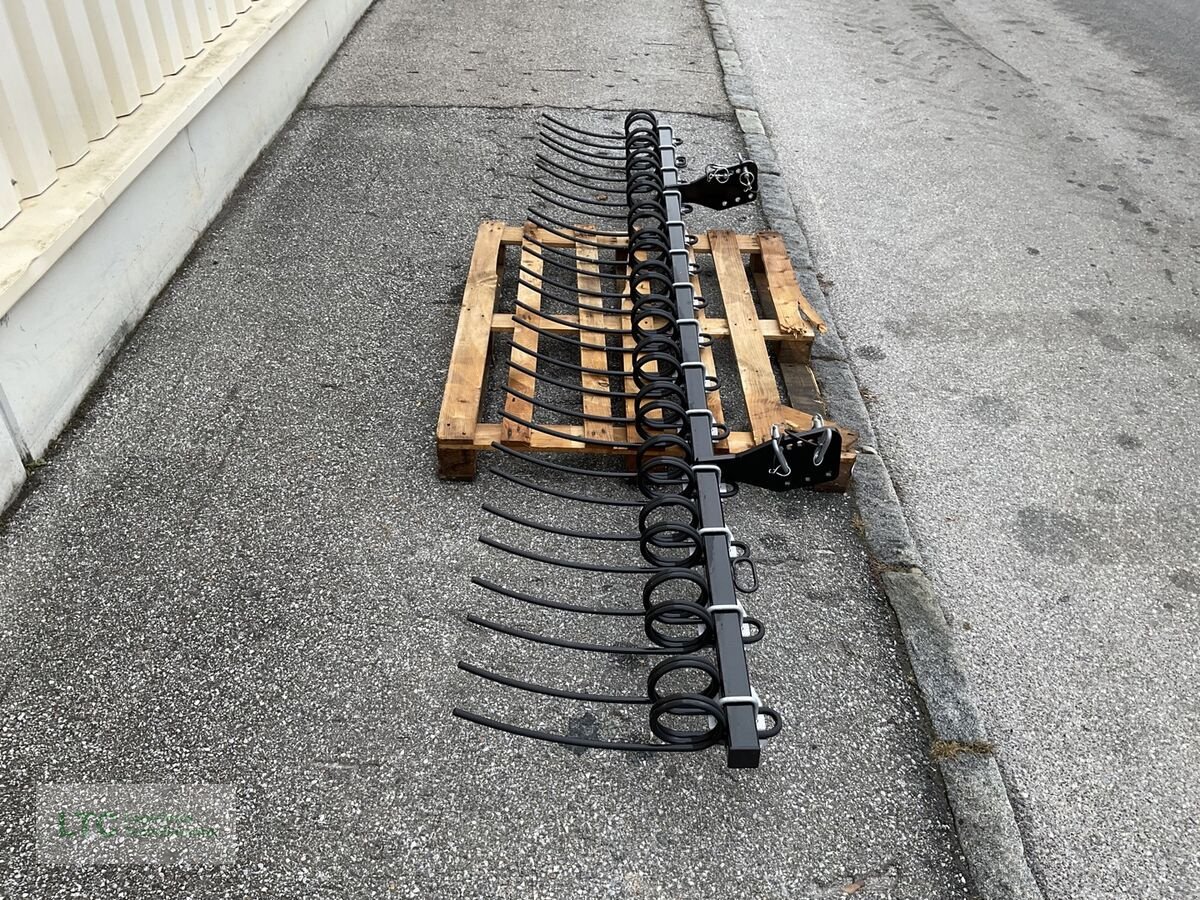 Grubber des Typs Pöttinger Nachlaufstriegel 3 m, Neumaschine in Kalsdorf (Bild 8)