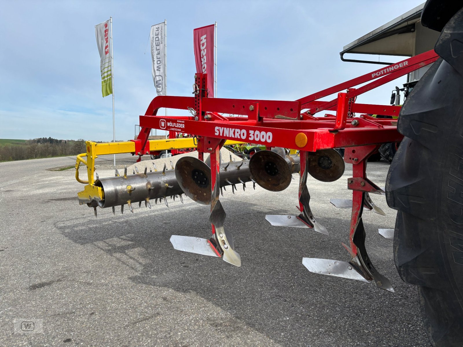 Grubber des Typs Pöttinger Synkro 3000, Gebrauchtmaschine in Zell an der Pram (Bild 1)