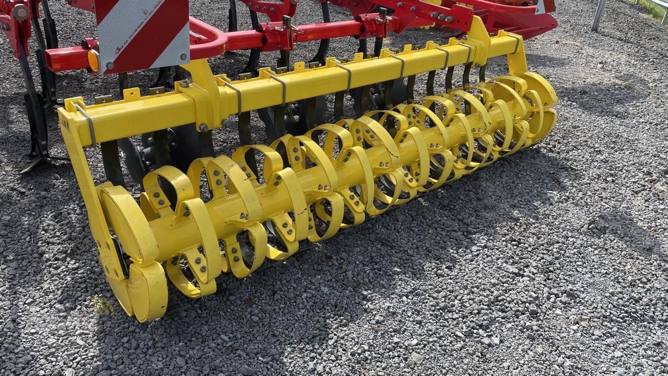 Grubber des Typs Pöttinger SYNKRO 3030 NOVA, Neumaschine in Neuenkirchen-Vörden (Bild 10)