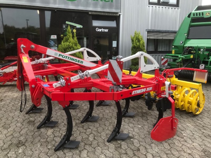 Grubber Türe ait Pöttinger Synkro 3030, Neumaschine içinde Achern (resim 1)