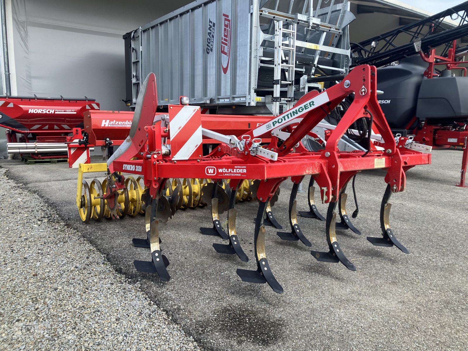 Grubber del tipo Pöttinger Synkro 3030, Gebrauchtmaschine In Zell an der Pram (Immagine 1)