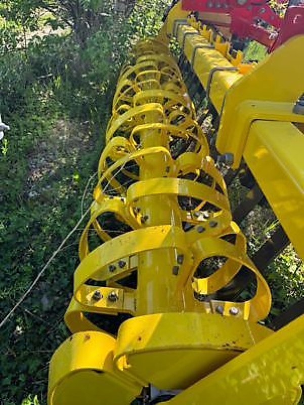 Grubber des Typs Pöttinger SYNKRO 3030, Neumaschine in Muespach (Bild 5)