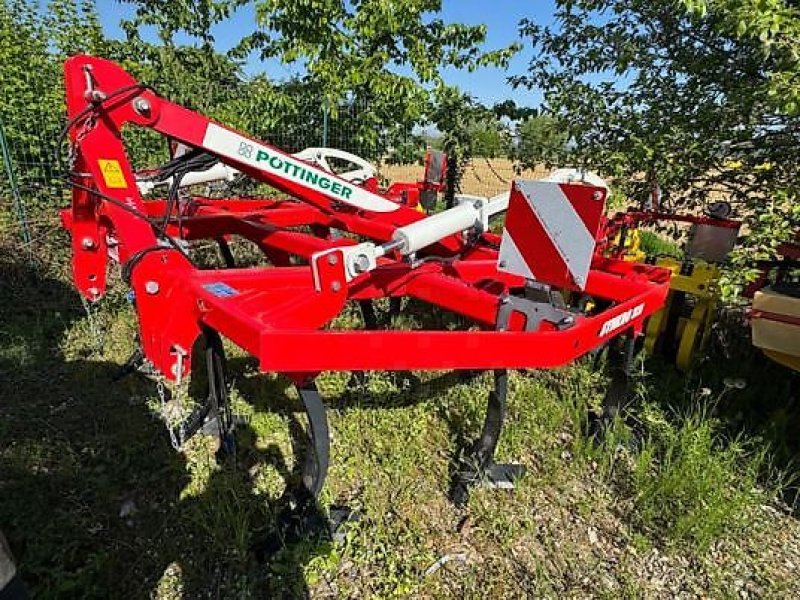 Grubber des Typs Pöttinger SYNKRO 3030, Neumaschine in Muespach (Bild 2)