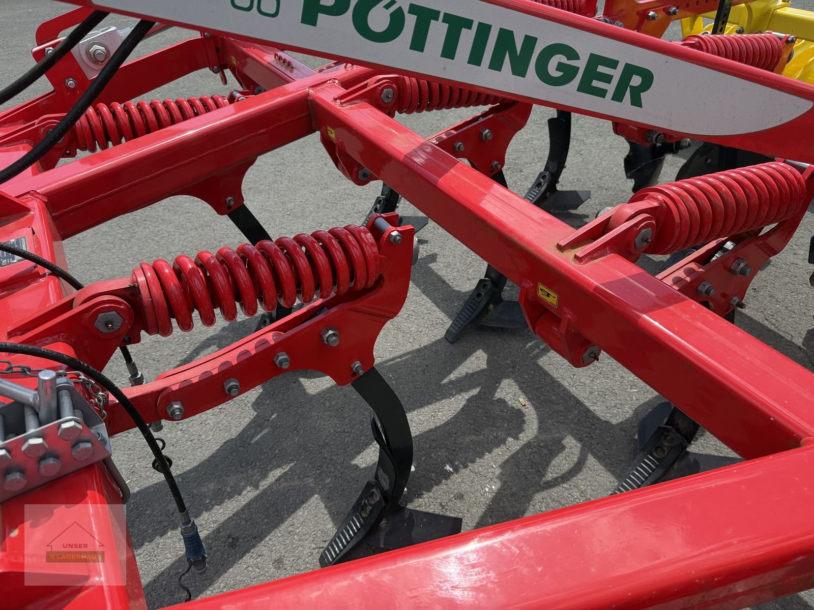 Grubber of the type Pöttinger SYNKRO  3030, Neumaschine in Feldbach (Picture 5)