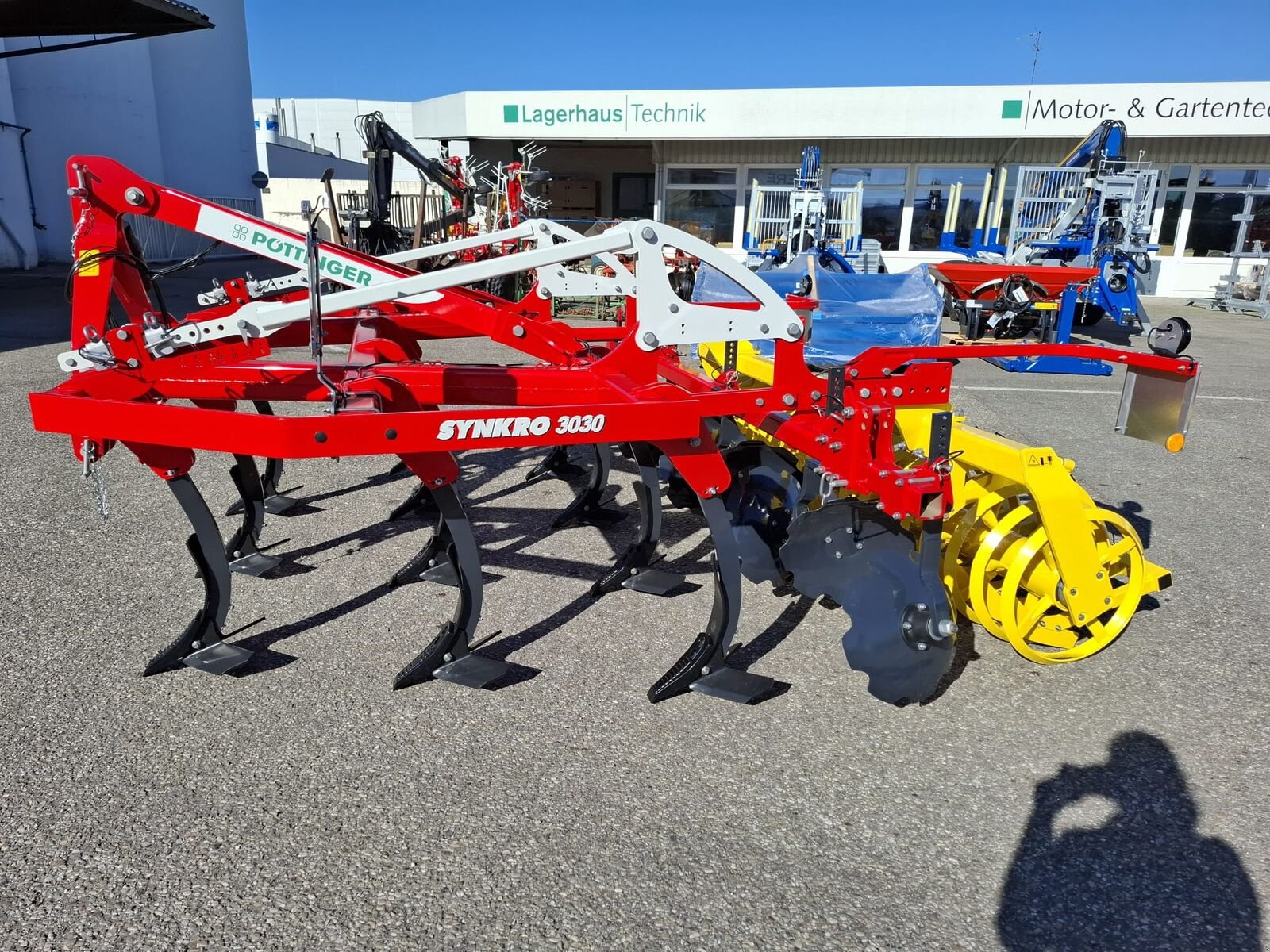 Grubber Türe ait Pöttinger Synkro 3030, Neumaschine içinde Geinberg (resim 8)