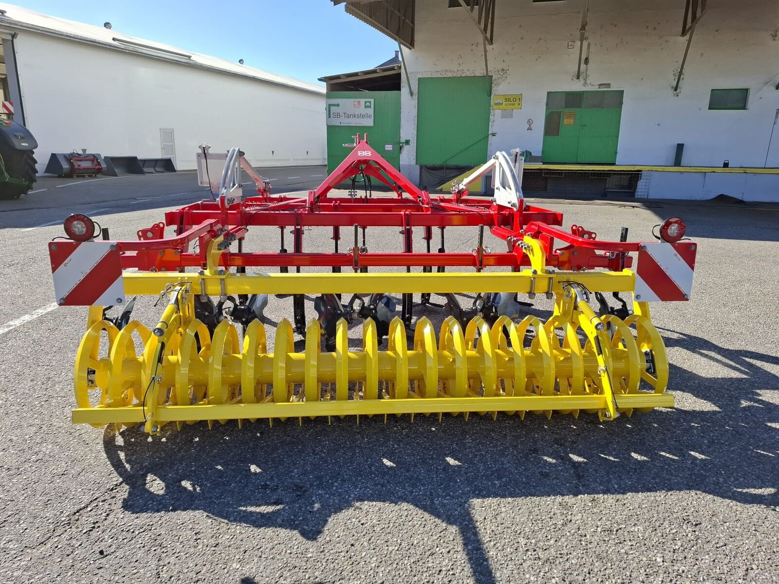 Grubber Türe ait Pöttinger Synkro 3030, Neumaschine içinde Geinberg (resim 7)