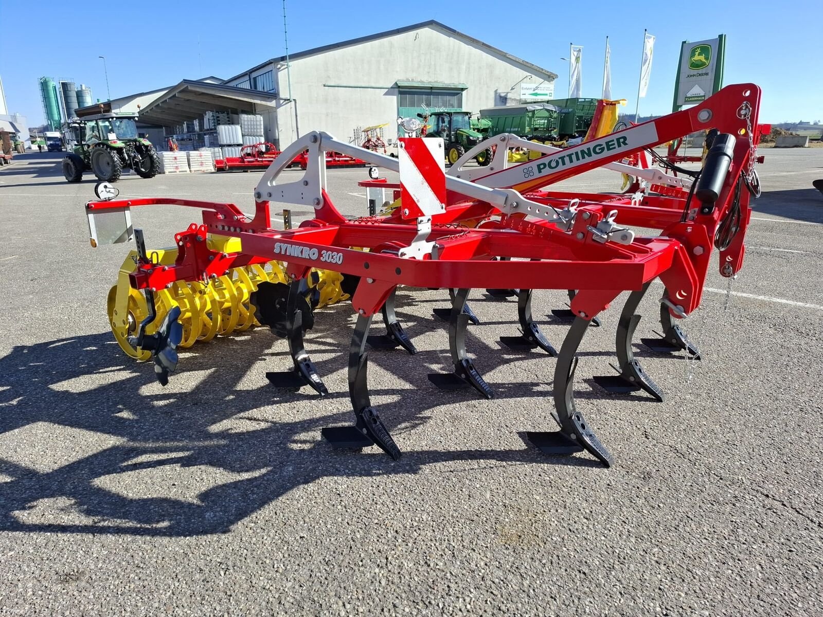 Grubber Türe ait Pöttinger Synkro 3030, Neumaschine içinde Geinberg (resim 2)