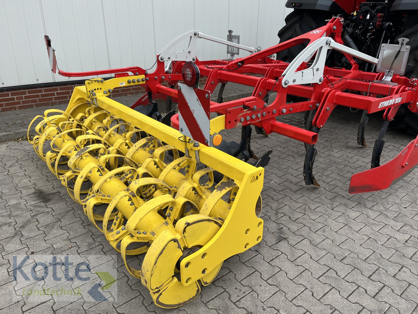 Grubber des Typs Pöttinger Synkro 3030, Gebrauchtmaschine in Rieste (Bild 2)