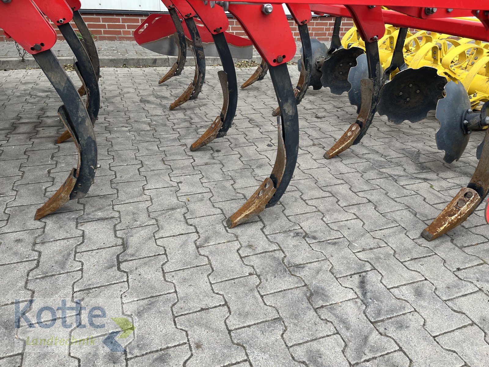 Grubber des Typs Pöttinger Synkro 3030, Gebrauchtmaschine in Rieste (Bild 4)