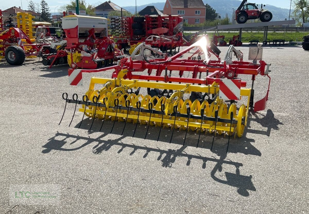 Grubber des Typs Pöttinger Synkro 3030, Neumaschine in Korneuburg (Bild 8)