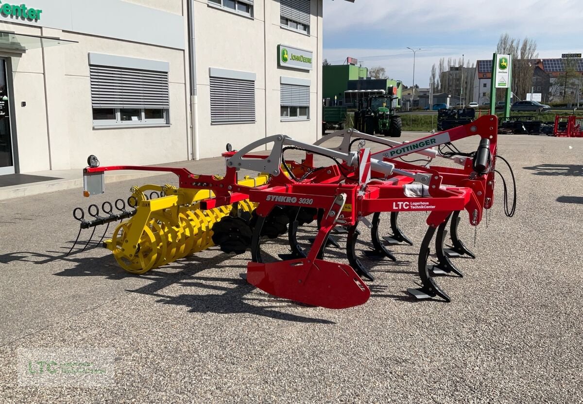 Grubber des Typs Pöttinger Synkro 3030, Neumaschine in Korneuburg (Bild 7)