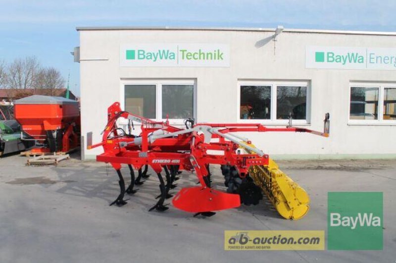 Grubber du type Pöttinger SYNKRO 4030 K, Neumaschine en Straubing (Photo 1)
