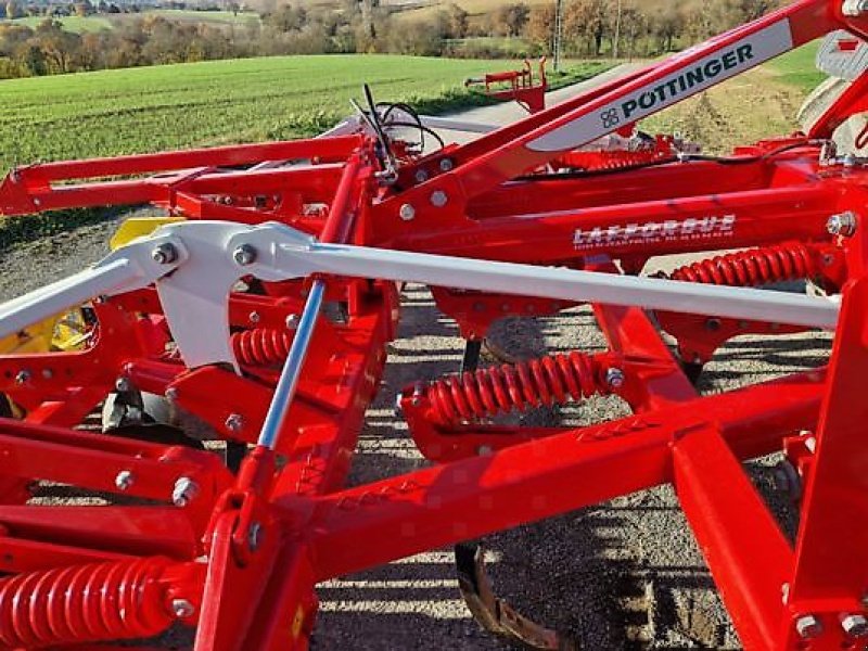 Grubber del tipo Pöttinger SYNKRO 4030, Gebrauchtmaschine In PEYROLE (Immagine 8)