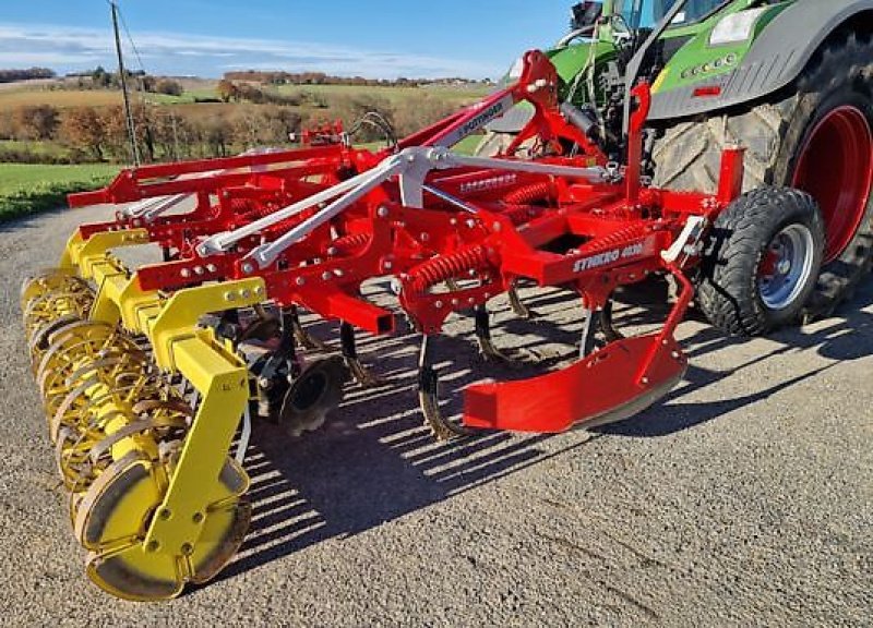 Grubber del tipo Pöttinger SYNKRO 4030, Gebrauchtmaschine In PEYROLE (Immagine 2)