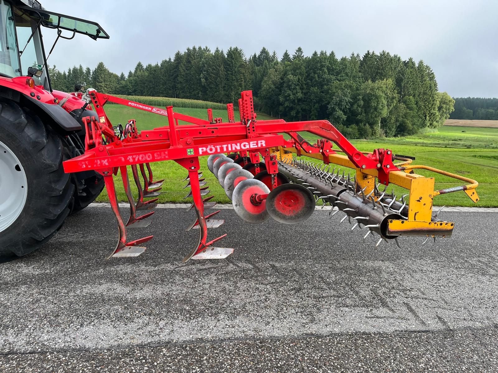 Grubber del tipo Pöttinger Synkro 4700 SH, Gebrauchtmaschine en NATTERNBACH (Imagen 2)