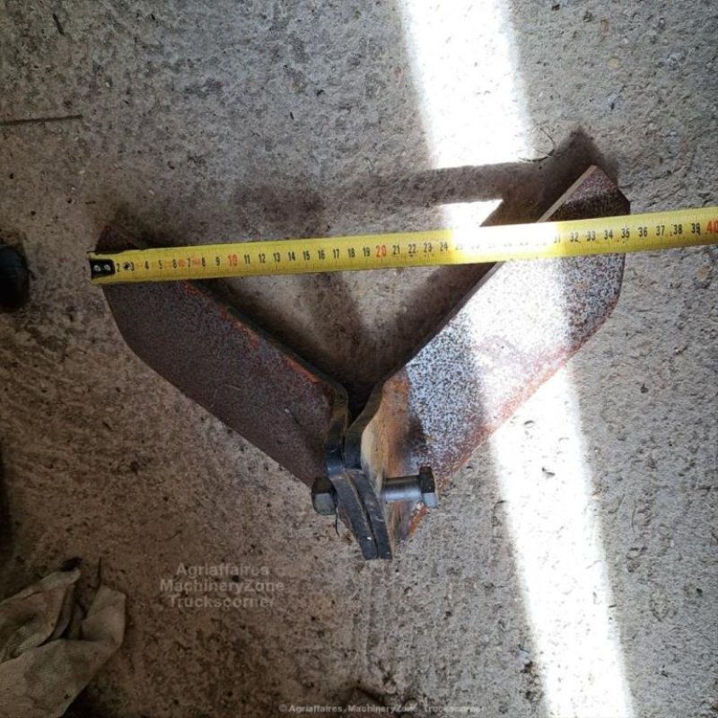 Grubber des Typs Pöttinger TERRIA 4040, Gebrauchtmaschine in azerailles (Bild 8)