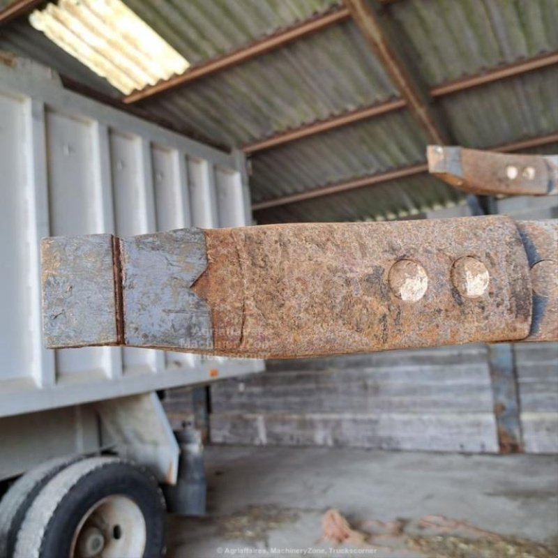 Grubber des Typs Pöttinger TERRIA 4040, Gebrauchtmaschine in azerailles (Bild 10)