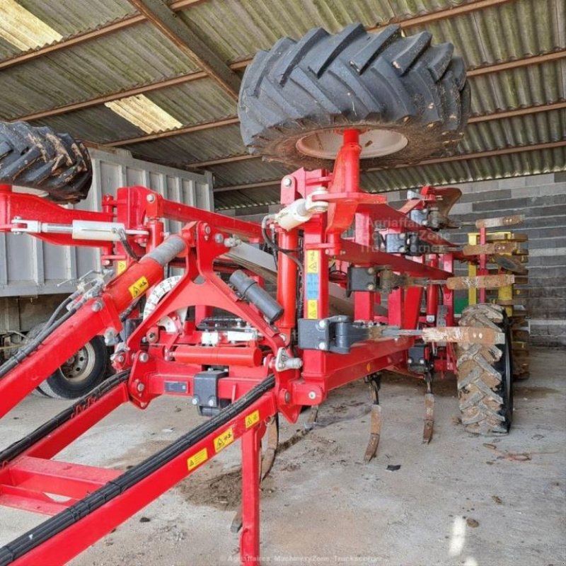 Grubber des Typs Pöttinger TERRIA 4040, Gebrauchtmaschine in azerailles (Bild 2)