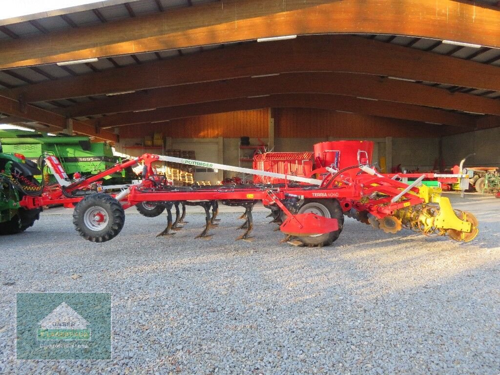 Grubber des Typs Pöttinger TERRIA 4040, Gebrauchtmaschine in Hofkirchen (Bild 2)