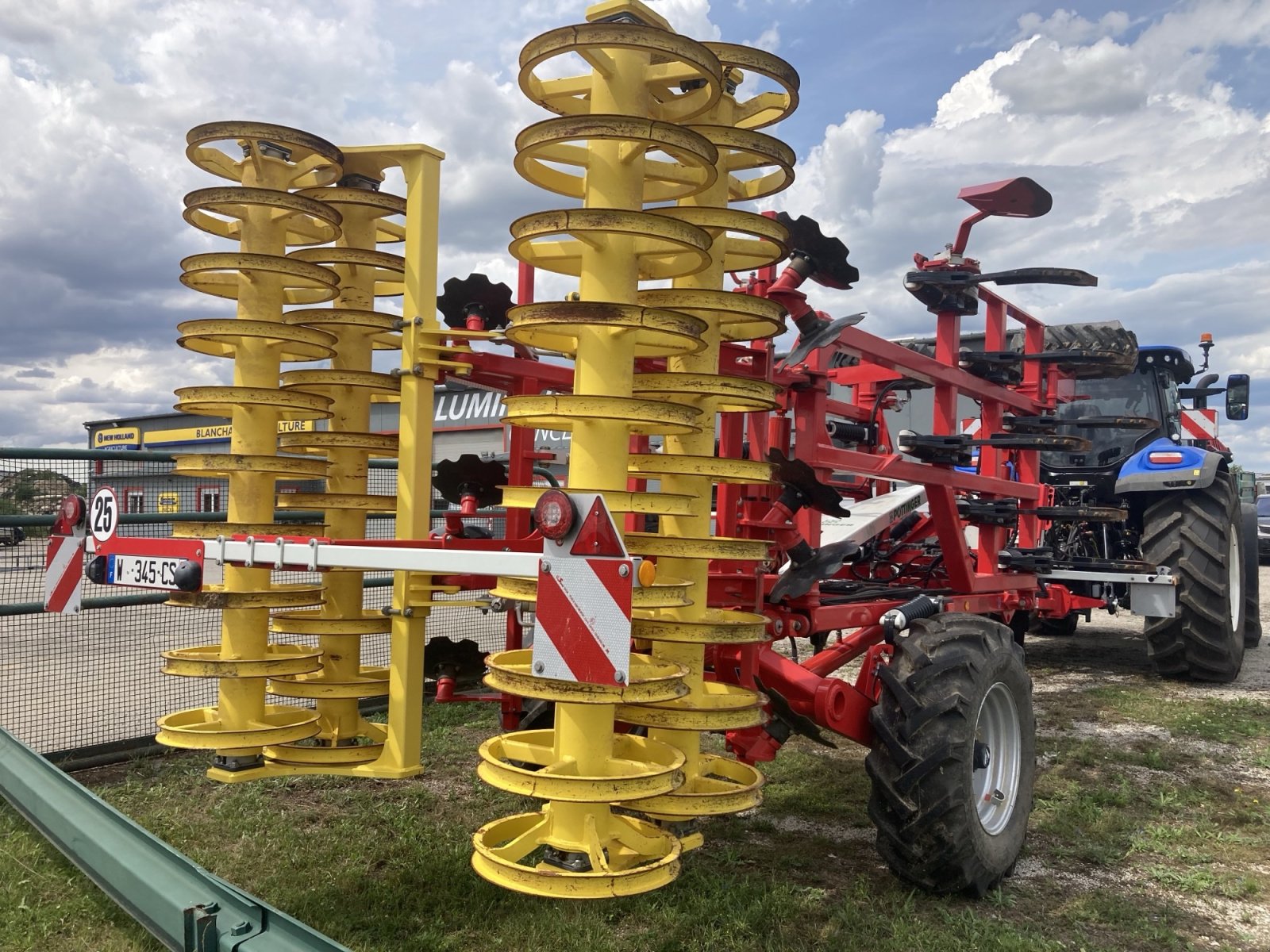 Grubber des Typs Pöttinger TERRIA 5030, Gebrauchtmaschine in TREMEUR (Bild 3)