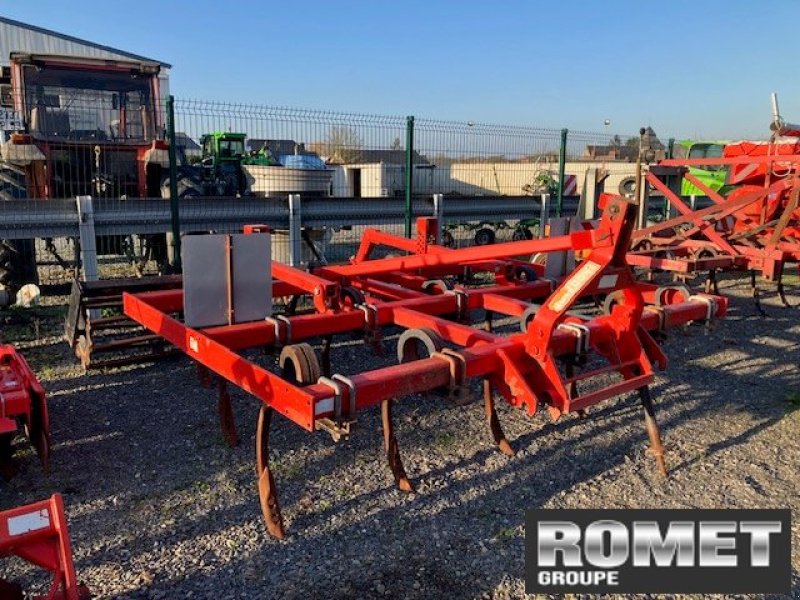 Grubber du type Quivogne 3M, Gebrauchtmaschine en Gennes sur glaize (Photo 5)