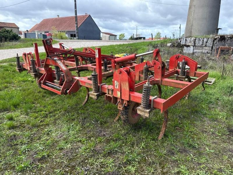 Grubber типа Quivogne CH13D, Gebrauchtmaschine в CHAUMONT (Фотография 1)