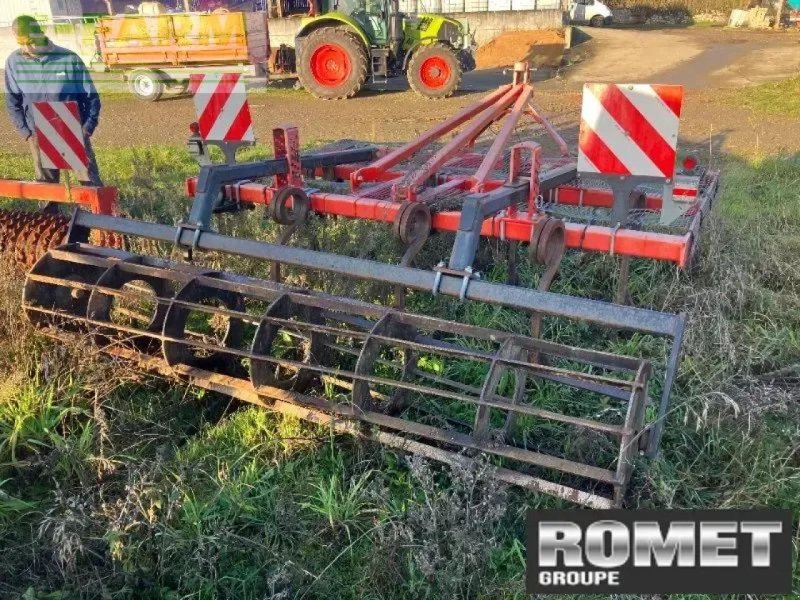 Grubber du type Quivogne cl 35, Gebrauchtmaschine en GENNES-SUR-GLAIZE