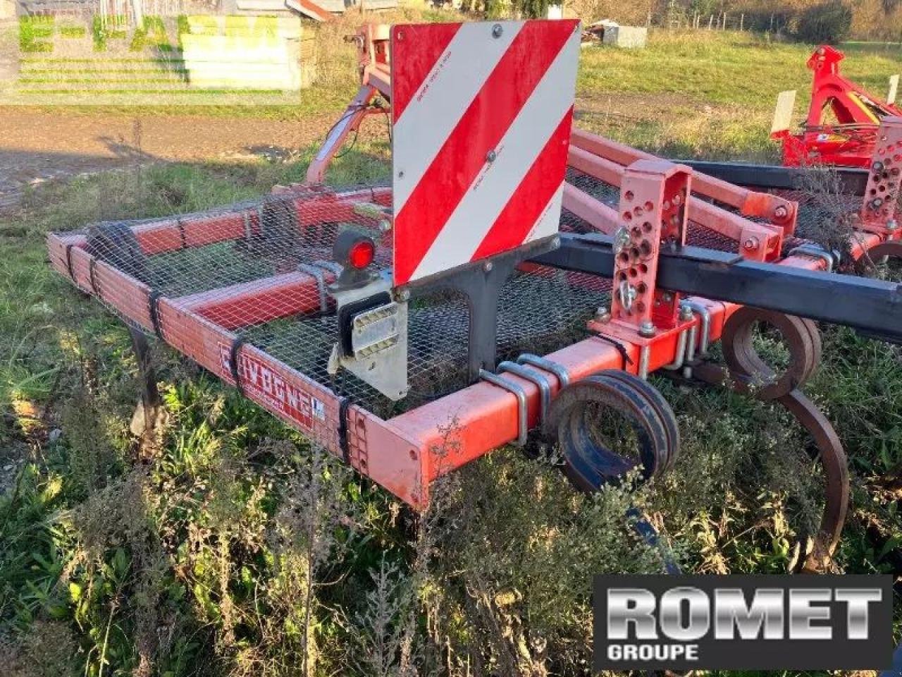 Grubber от тип Quivogne cl 35, Gebrauchtmaschine в GENNES-SUR-GLAIZE (Снимка 5)