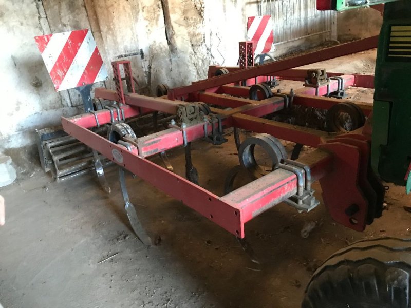 Grubber типа Quivogne CL35, Gebrauchtmaschine в ST MARTIN EN HAUT (Фотография 1)