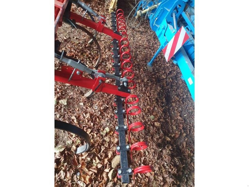 Grubber типа Quivogne DPR, Gebrauchtmaschine в BRAY en Val (Фотография 4)